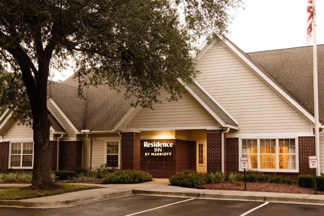Photo of Buildings in Deerwood