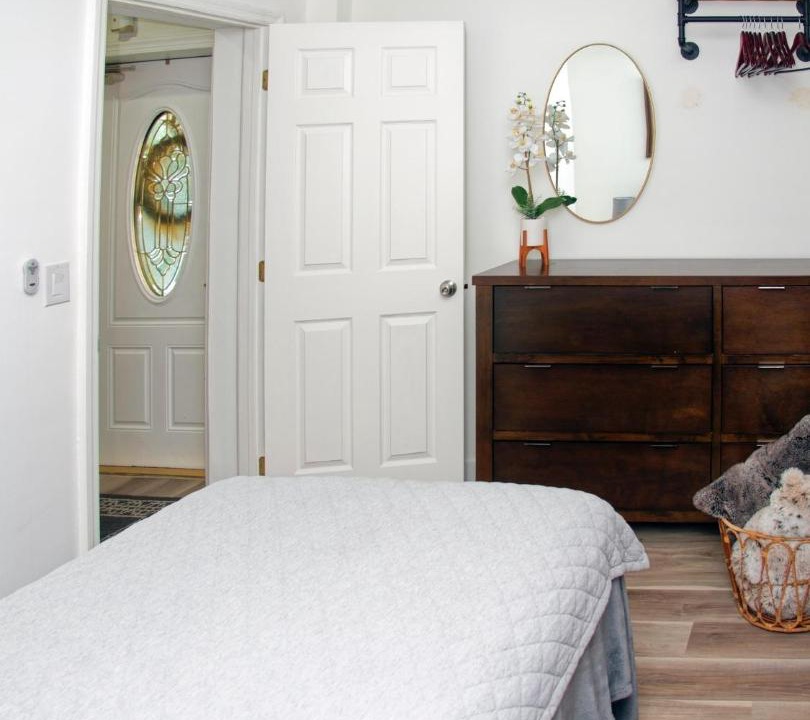 Photo of Bedroom in Ludlam