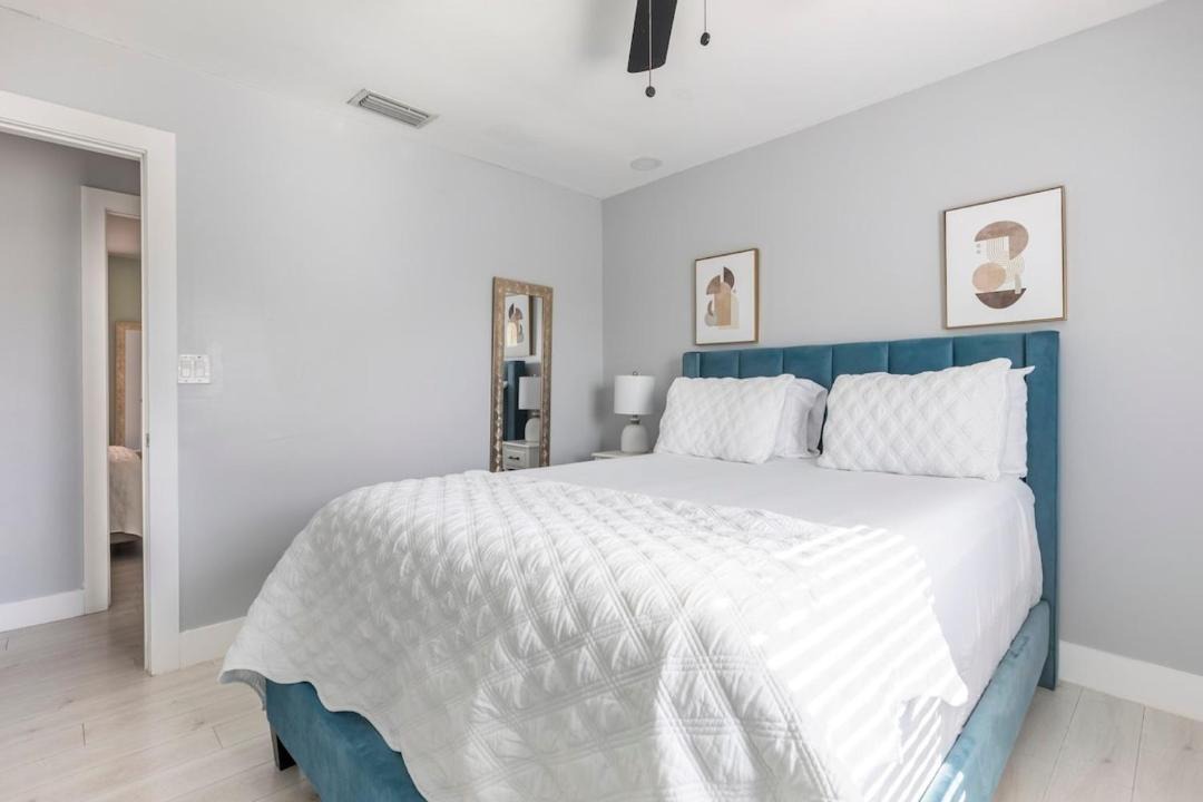 Photo of Bedroom in Sunrise