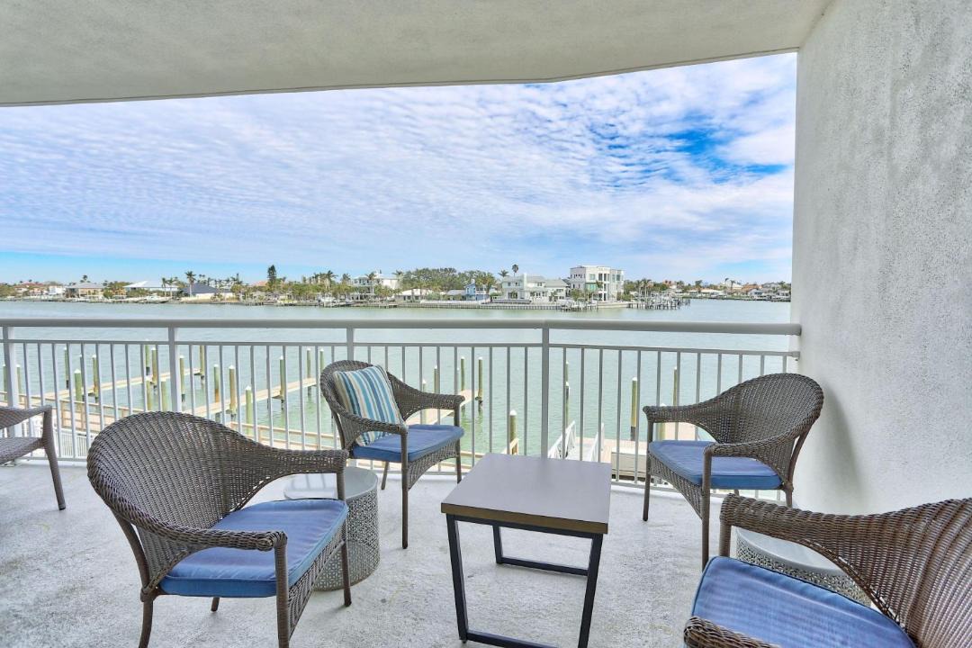 Photo of Patio Balcony in Treasure Island