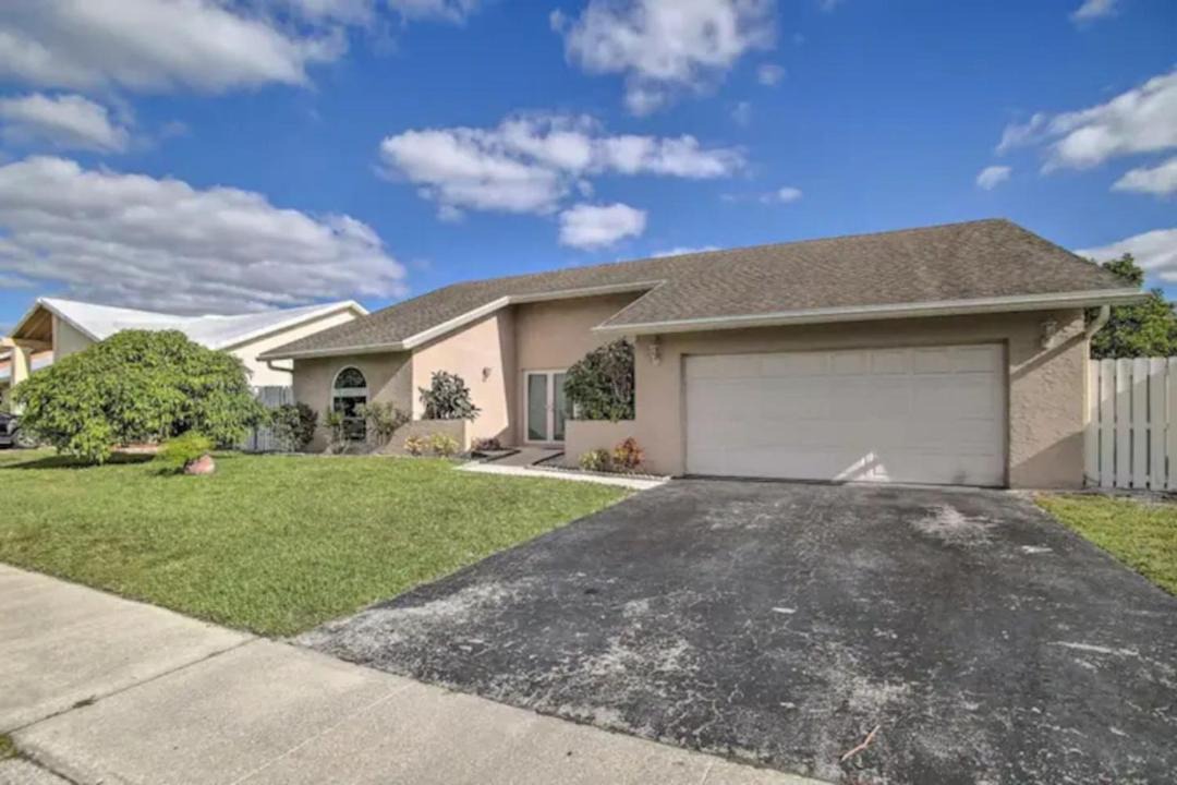Photo of Others in Lauderhill