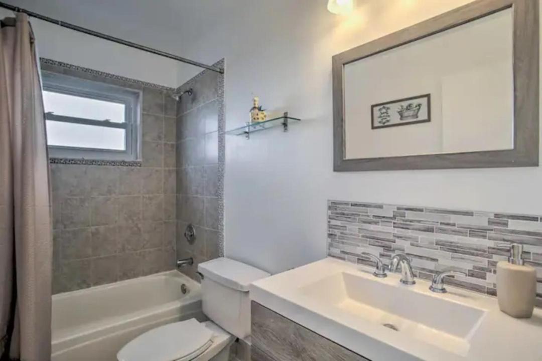 Photo of Bathroom in Lauderhill