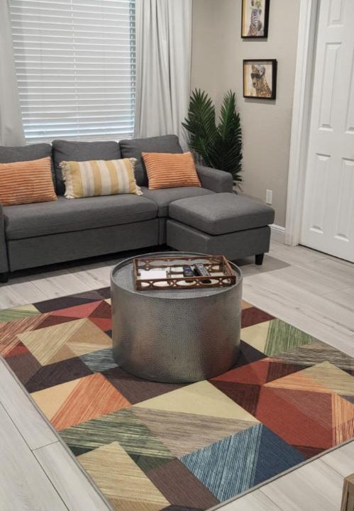 Photo of Livingroom in South Middle River
