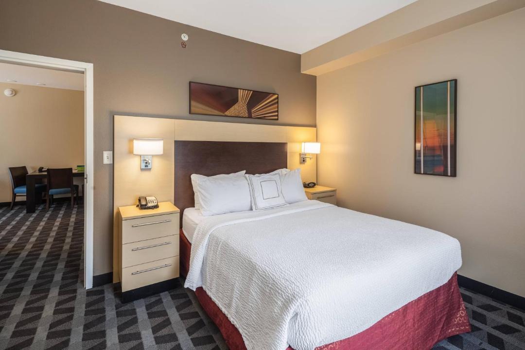 Photo of Bedroom in Southpoint