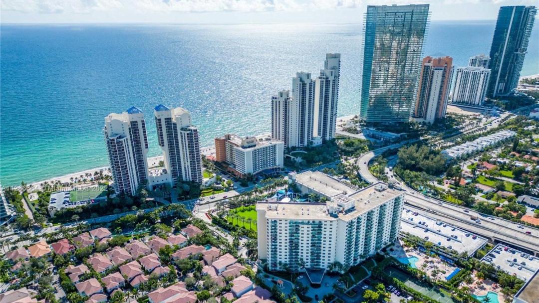 Photo of Others in Sunny Isles Beach