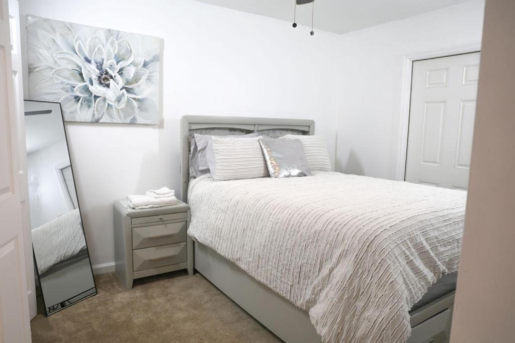 Photo of Bedroom in Tallahassee