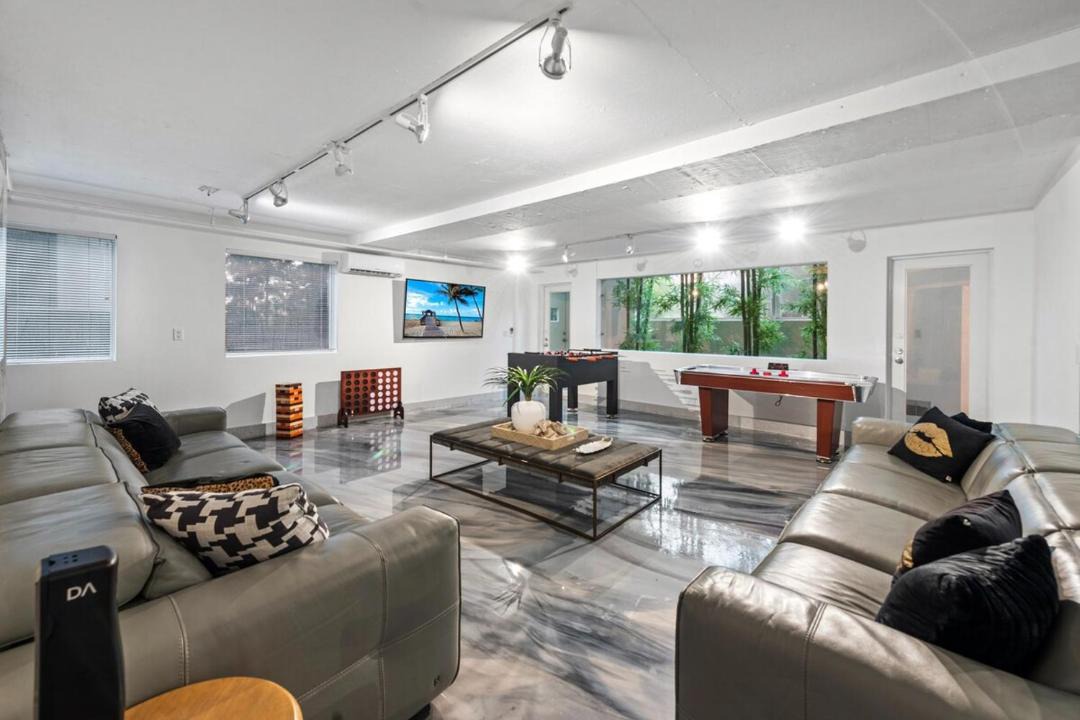 Photo of Livingroom in Northeast Coconut Grove