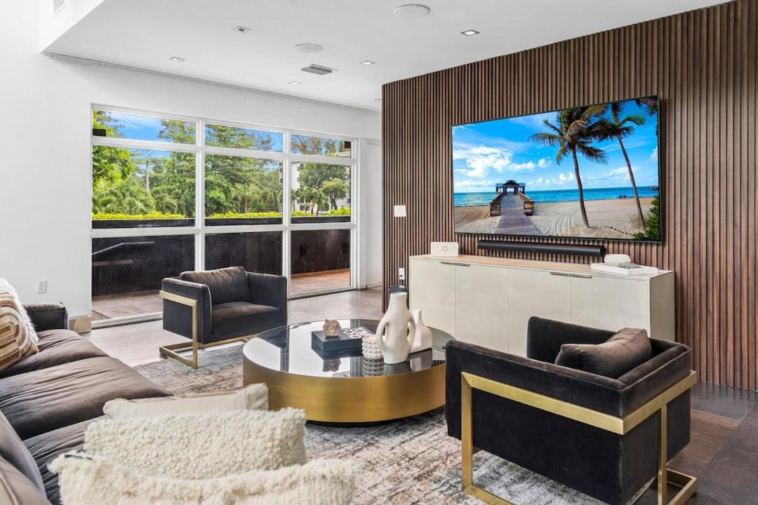 Photo of Livingroom in Northeast Coconut Grove