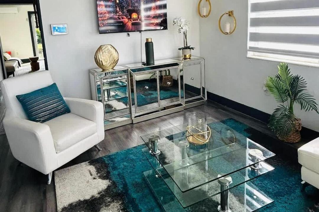 Photo of Livingroom in West Little River
