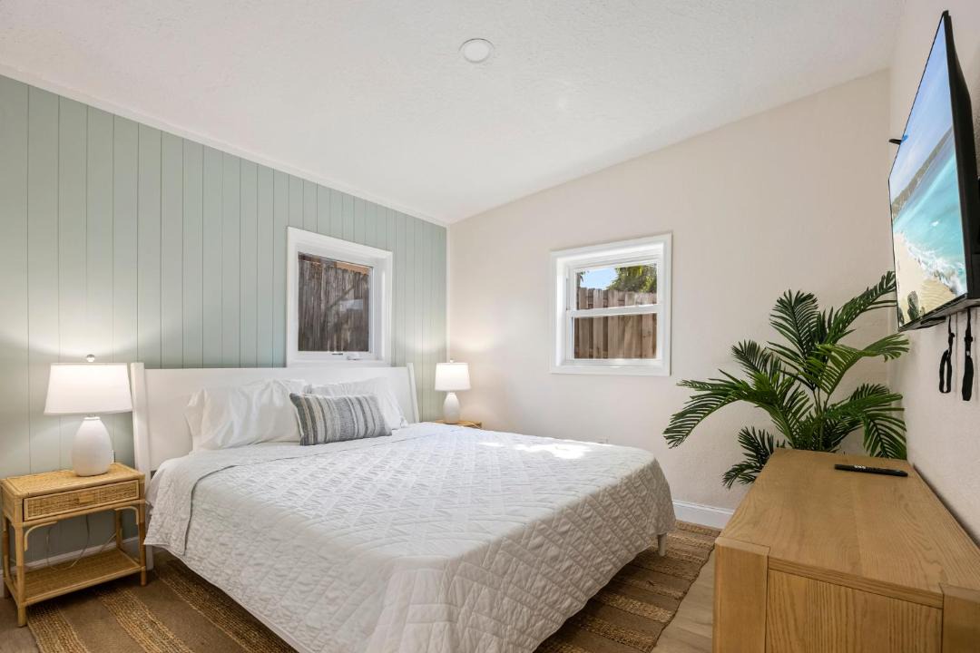 Photo of Bedroom in Parsuns To Cocoa Beach