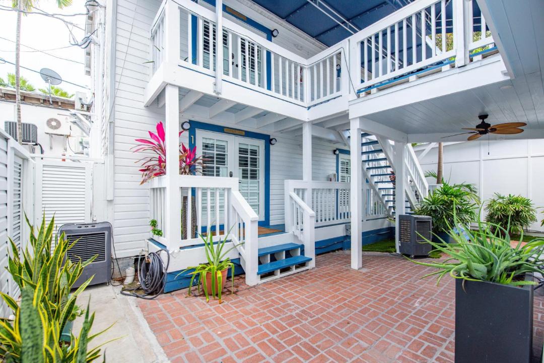 Photo of Patio Balcony in Historic Seaport