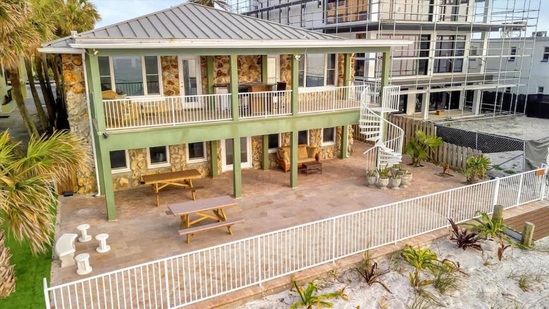 Photo of Patio Balcony in Independence Square