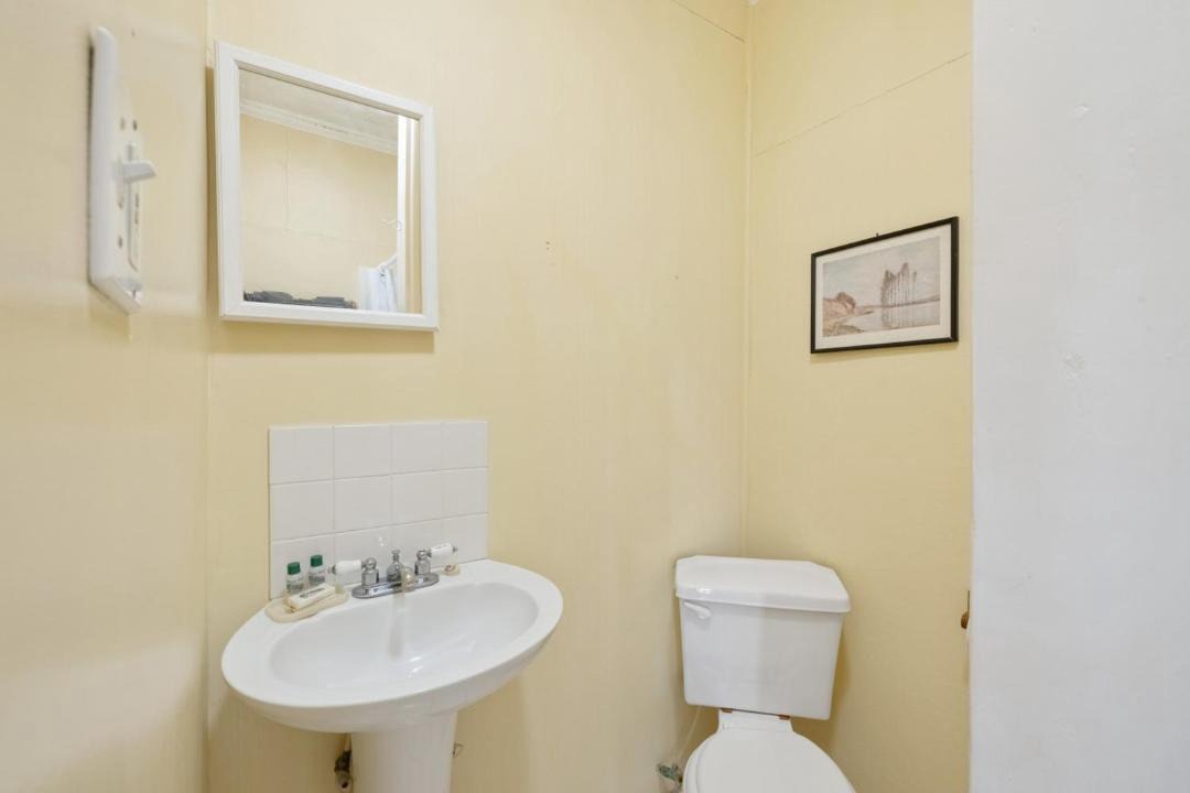 Photo of Bathroom in Cedar Key