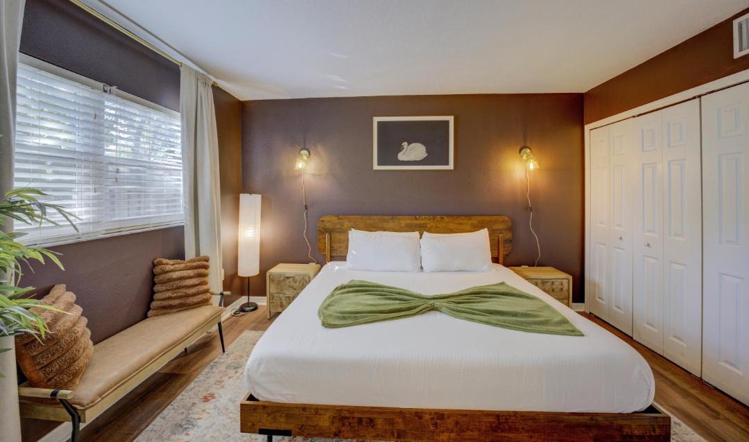 Photo of Bedroom in Arlington Park