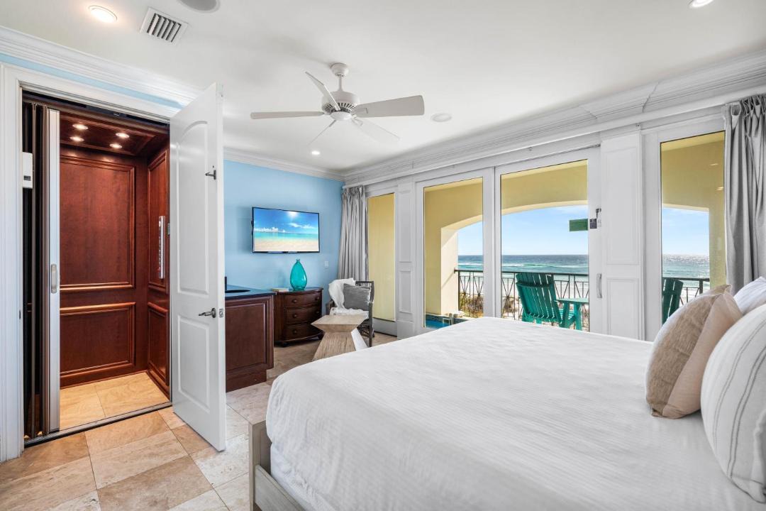 Photo of Bedroom in Delos
