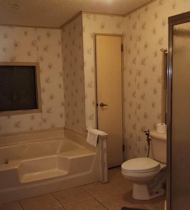 Photo of Bathroom in Tamiami