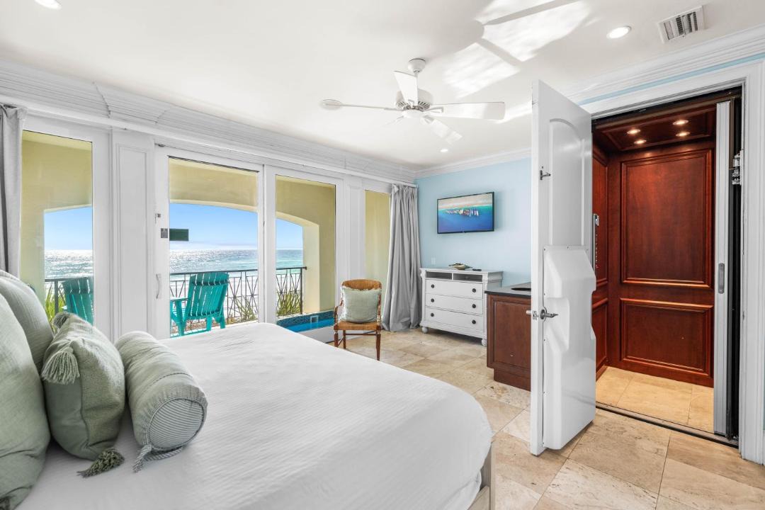 Photo of Bedroom in Delos