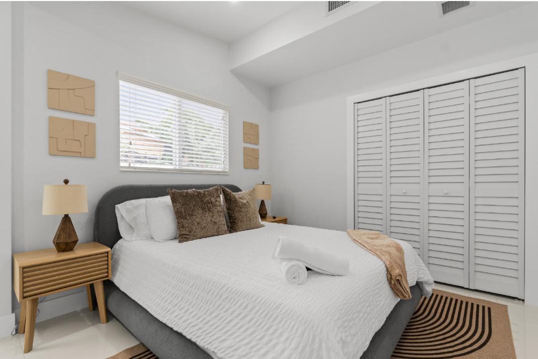Photo of Bedroom in Olympia Heights