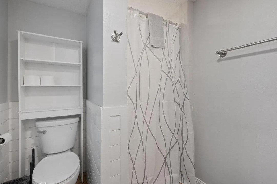 Photo of Bathroom in Cape Caneveral Beach Gardens