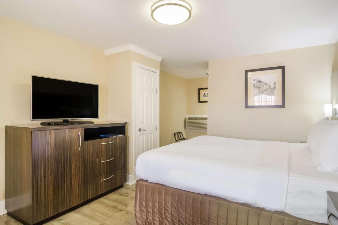 Photo of Bedroom in St. Augustine Historic District