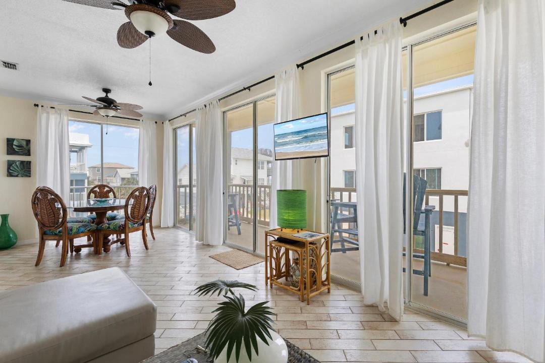 Photo of Patio Balcony in New Smyrna Beach
