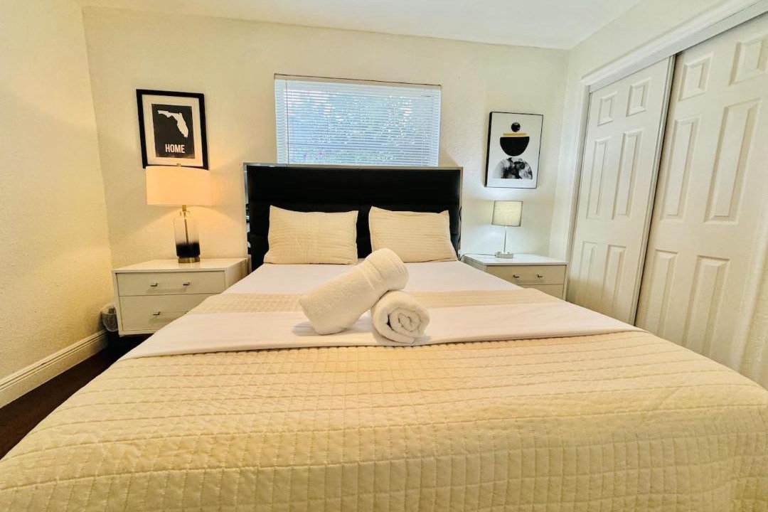 Photo of Bedroom in Sunrise