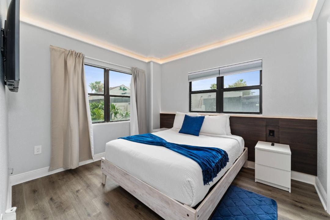 Photo of Bedroom in Florida Center