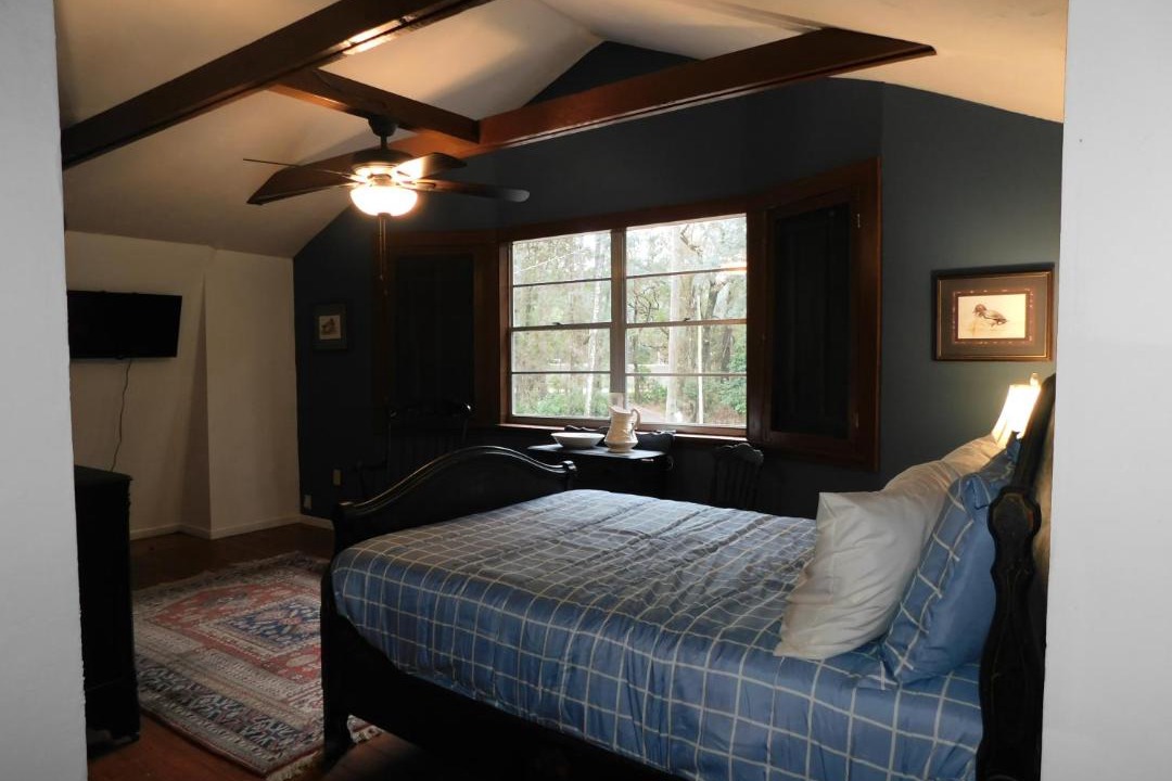 Photo of Bedroom in Manattee Road