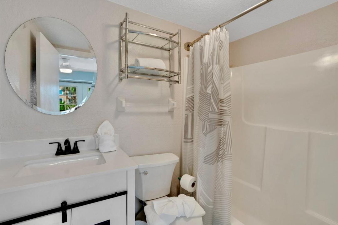 Photo of Bathroom in Redington Beach