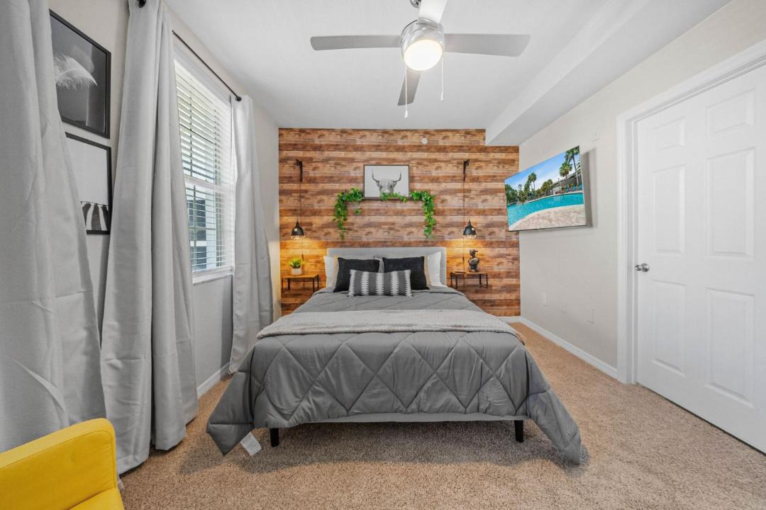 Photo of Bedroom in Westchase