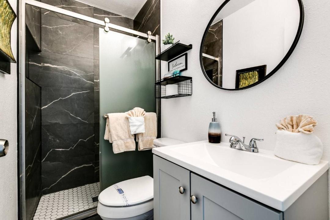 Photo of Bathroom in Royal Poinciana