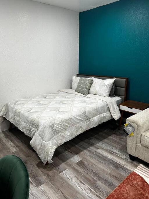 Photo of Bedroom in Oak Ridge