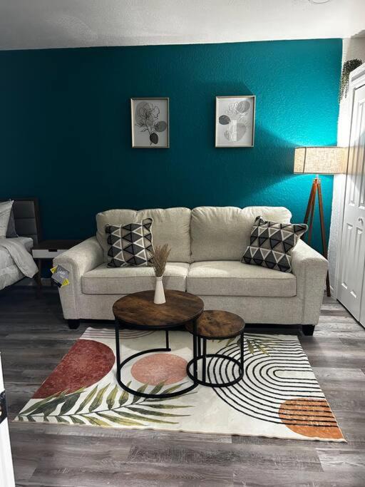 Photo of Livingroom in Oak Ridge