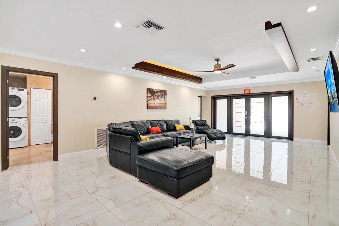 Photo of Livingroom in South Lake