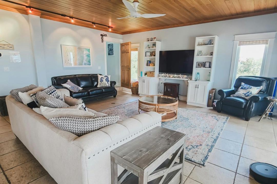 Photo of Livingroom in Carrabelle