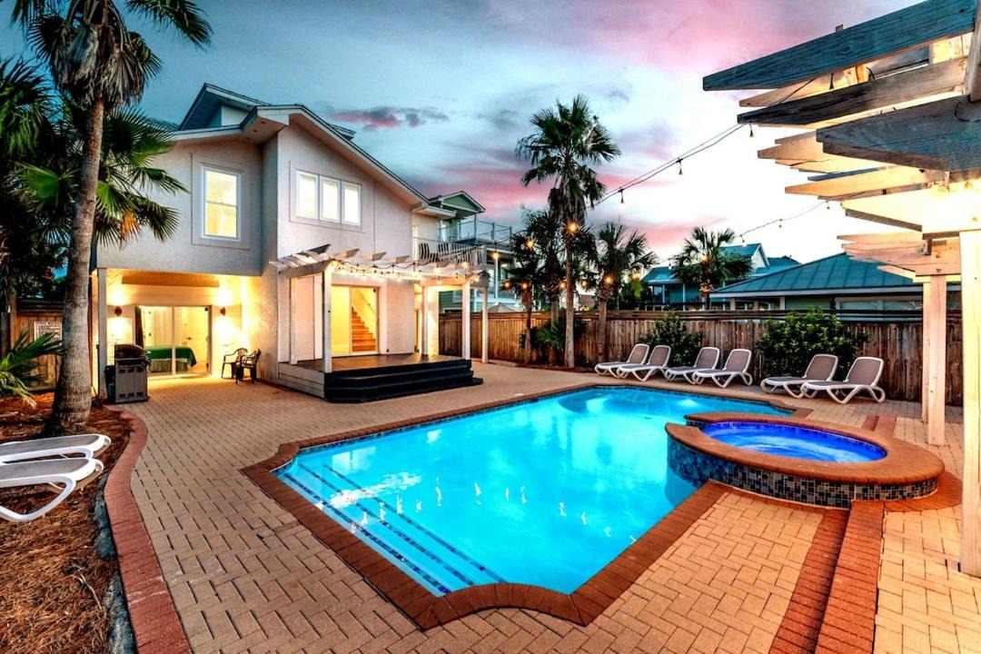 Photo of Outdoor in Crystal Beach