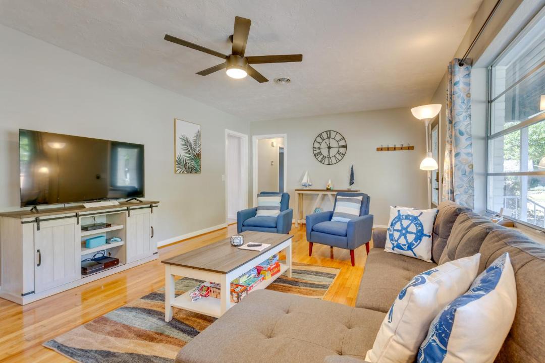 Photo of Livingroom in Myrtle Grove
