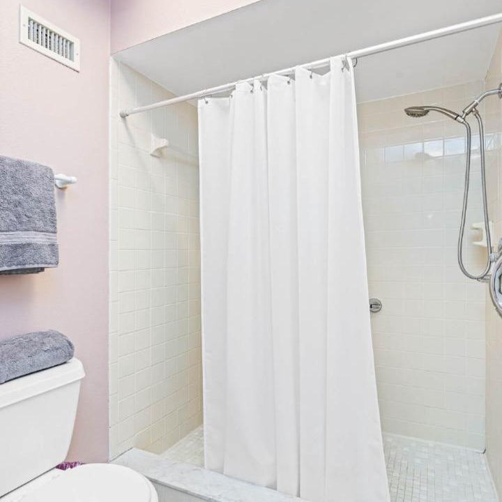 Photo of Bathroom in Greater Northdale