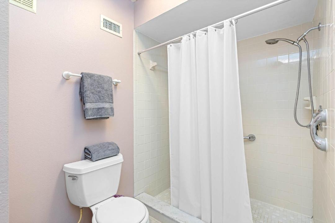 Photo of Bathroom in Greater Northdale