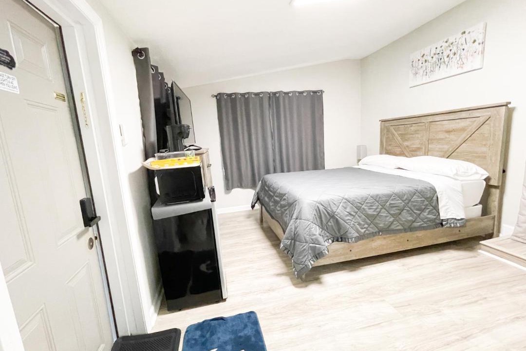 Photo of Bedroom in Pinellas Park