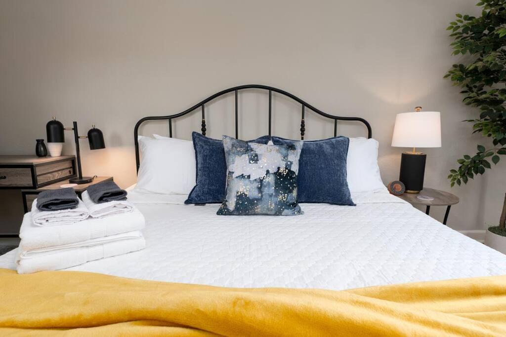 Photo of Bedroom in Riverside