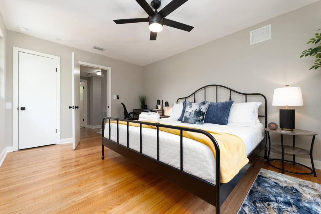 Photo of Bedroom in Riverside