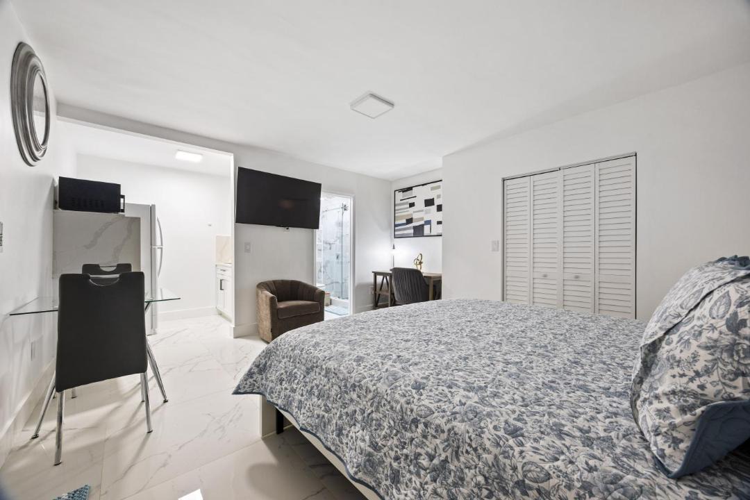 Photo of Bedroom in Carol City