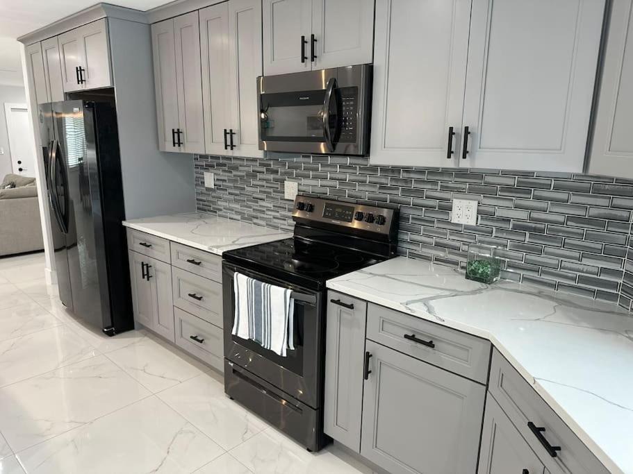Photo of Kitchen in Fort Myers Shores