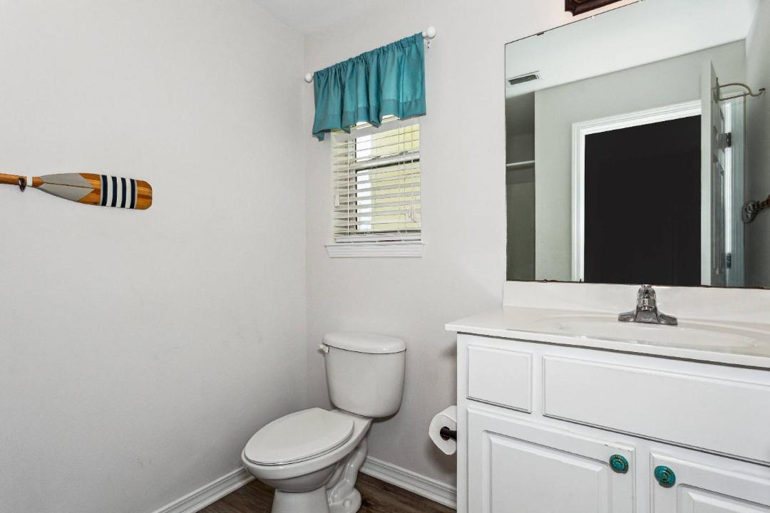 Photo of Bathroom in Navarre Beach