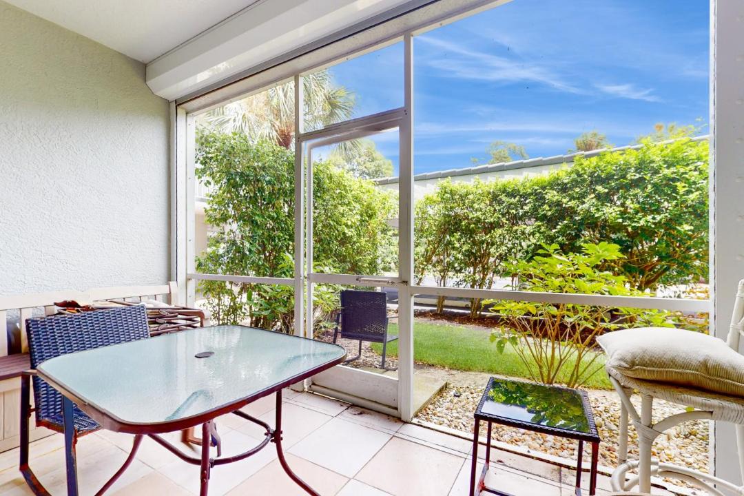 Photo of Patio Balcony in Vanderbilt Beach
