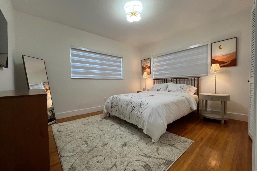 Photo of Bedroom in Ludlam