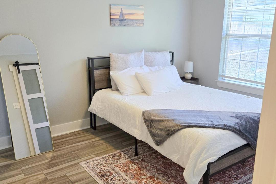 Photo of Bedroom in Downtown