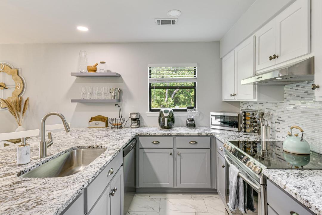 Photo of Kitchen in Mary Esther