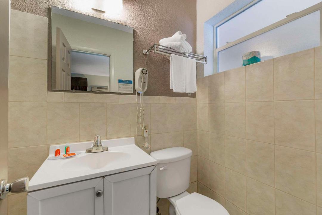 Photo of Bathroom in Royal Poinciana